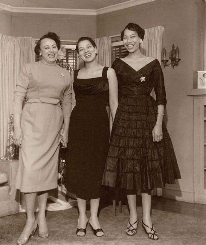 Мода 1950х ретрофотографии афроамериканских красавиц в изысканных нарядах